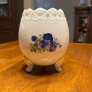 Vtg. Formalities Baum Bros. porcelain, Victorian Rose, footed vase.